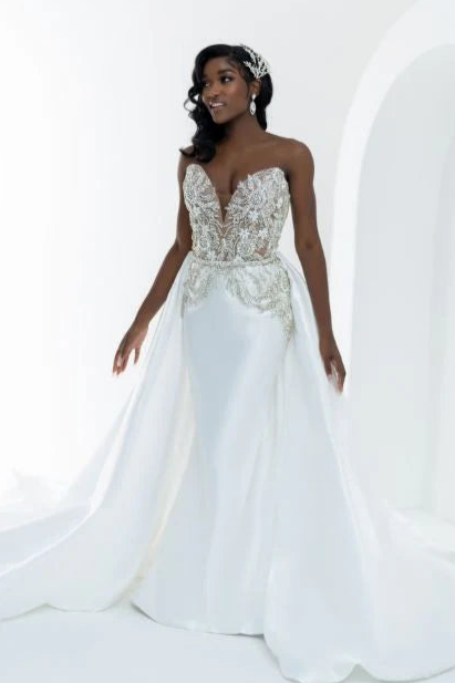 Alaysia bridal gown