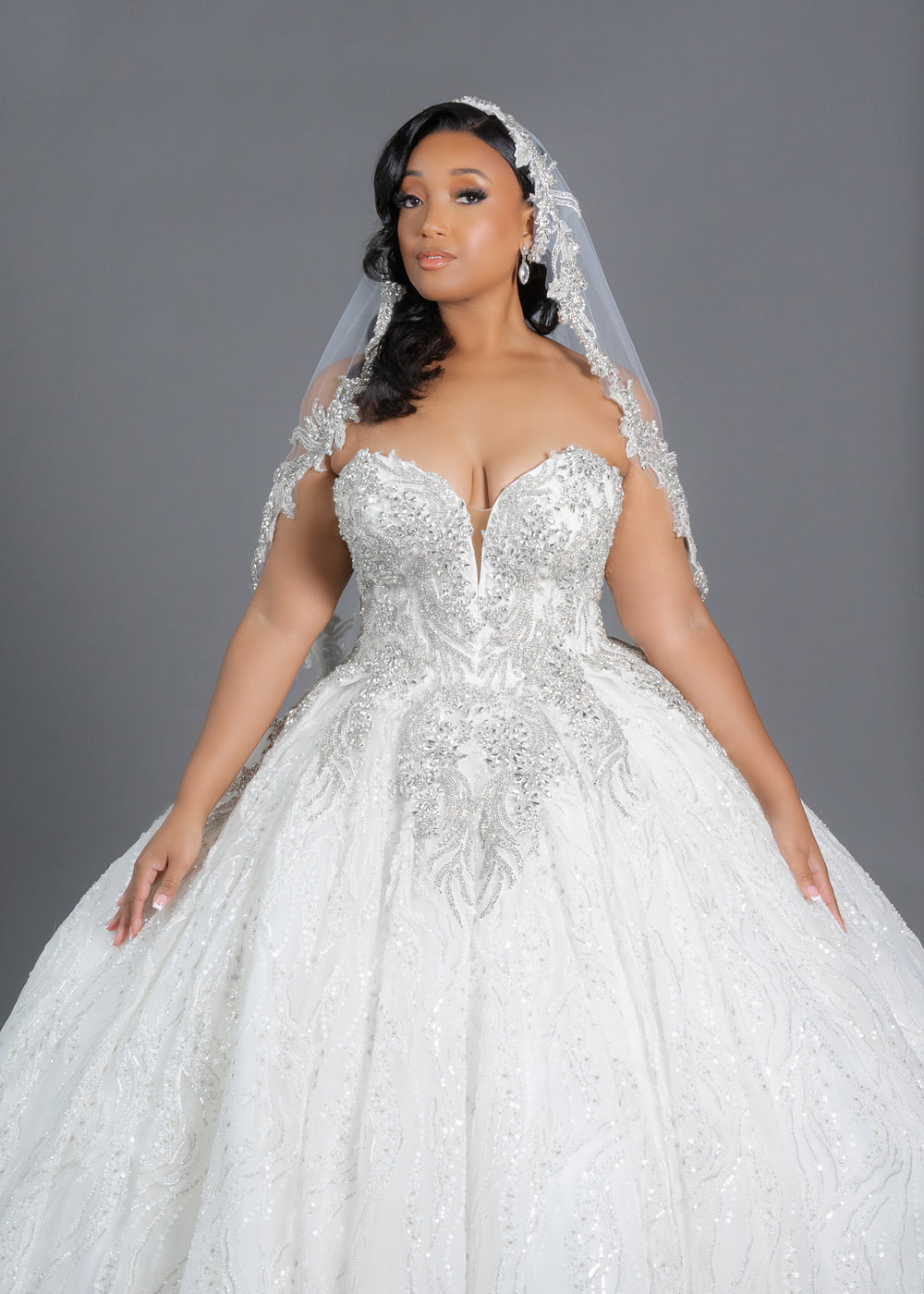Bling Fingertip Veil with Crystal Applique Border