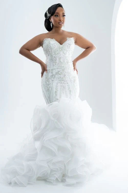 Lourdes bridal gown